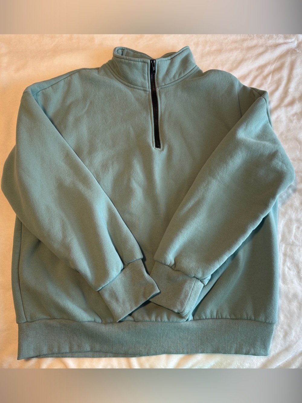 Women’s Fleece Jogger Set in Sage Green - Picture 6 of 14